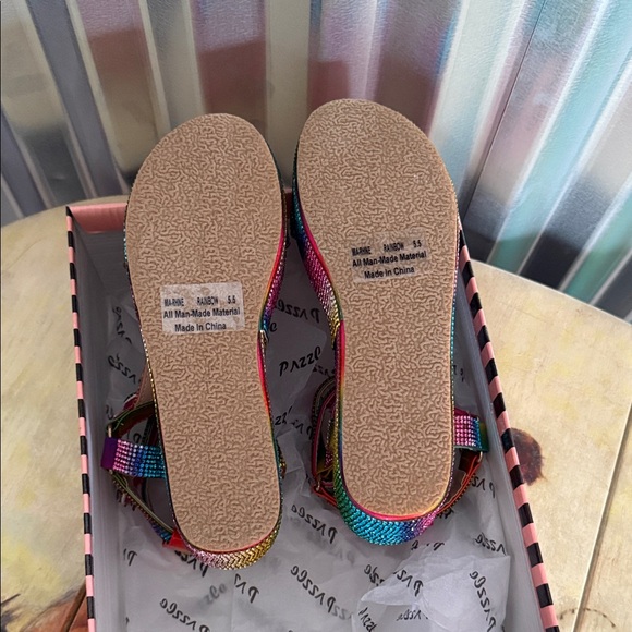 Colorful Strappy Sandals - Picture 6 of 6